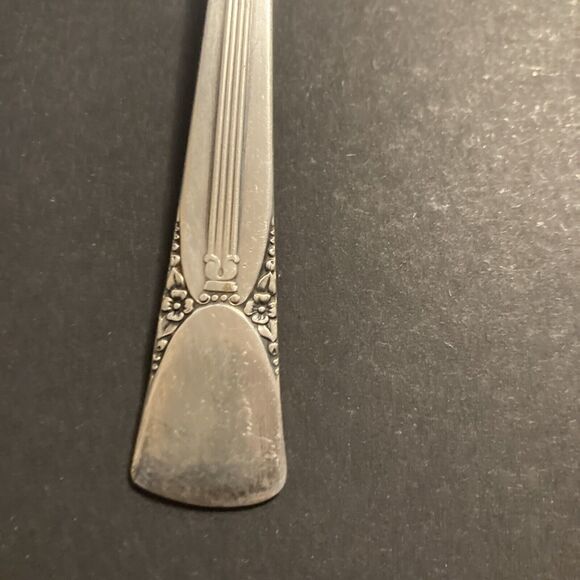 Bouquet  Embassy 1939 Large Serving Salad Fork Silverplate - Picture 2 of 7